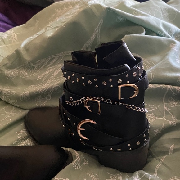 SHEIN Black Ankle Booties with Silver Studs and Buckles - Picture 2 of 6